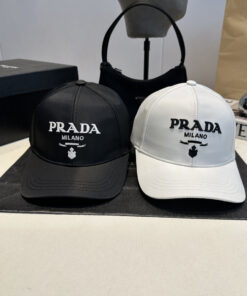 PRADAプラダ ストリートスタイルクラシック・キャップバケットハットPRADA26-12