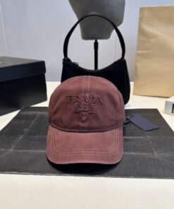 PRADAプラダ ストリートスタイルクラシック・キャップバケットハットPRADA26-08