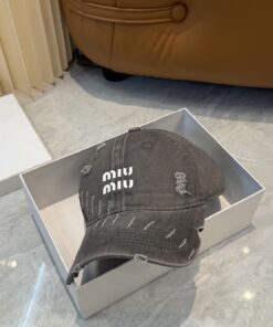 Alternative view of MiuMiuミュウミュウ サンバイザー ベースボールキャップ ワークキャップバケットハットダメージ加工キャップmiumiu623