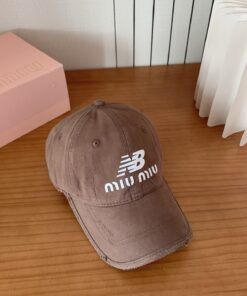 Alternative view of MiuMiuミュウミュウ サンバイザー ベースボールキャップ ワークキャップバケットハットダメージ加工キャップmiumiu608
