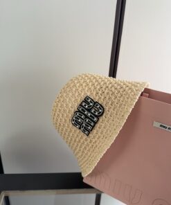 Alternative view of MiuMiuミュウミュウ サンバイザー ベースボールキャップ ワークキャップバケットハットダメージ加工キャップmiumiu606