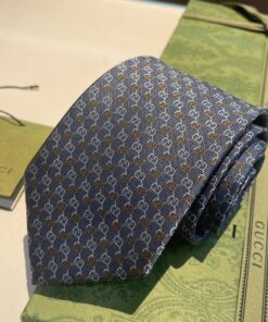 GUCCIグッチ最高峰シルク クラシック 小Gロゴ ジャガード ネクタイ 手縫い仕立て545078 4E002-18