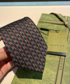 Alternative view of GUCCIグッチ最高峰シルク クラシック 小Gロゴ ジャガード ネクタイ 手縫い仕立て545078 4E002-17