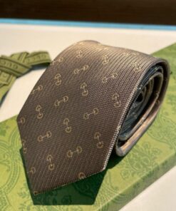 GUCCIグッチ最高峰シルク クラシック 小Gロゴ ジャガード ネクタイ 手縫い仕立て545078 4E002-15