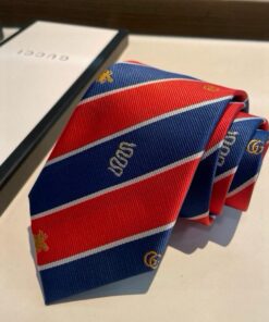 GUCCIグッチ最高峰シルク クラシック 小Gロゴ ジャガード ネクタイ 手縫い仕立て545078 4E002-3