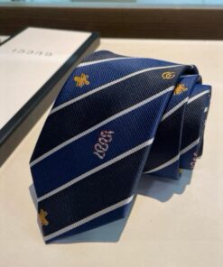 GUCCIグッチ最高峰シルク クラシック 小Gロゴ ジャガード ネクタイ 手縫い仕立て545078 4E002-2