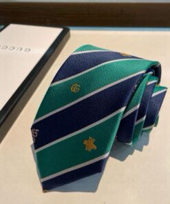 GUCCIグッチ最高峰シルク クラシック 小Gロゴ ジャガード ネクタイ 手縫い仕立て545078 4E002-1