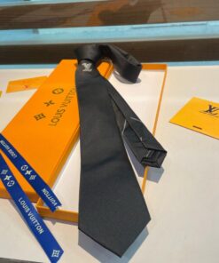 最高峰ルイヴィトンLouis Vuittonシルク クラシック ジャガード ネクタイ M90739-13
